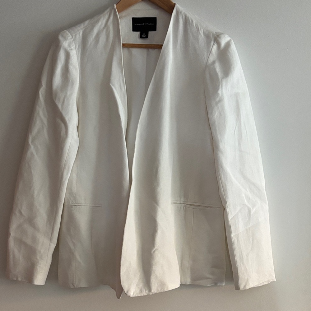 Adrienne Vittadini Classic White Blazer Jacket Shell Size Medium Faux Pockets